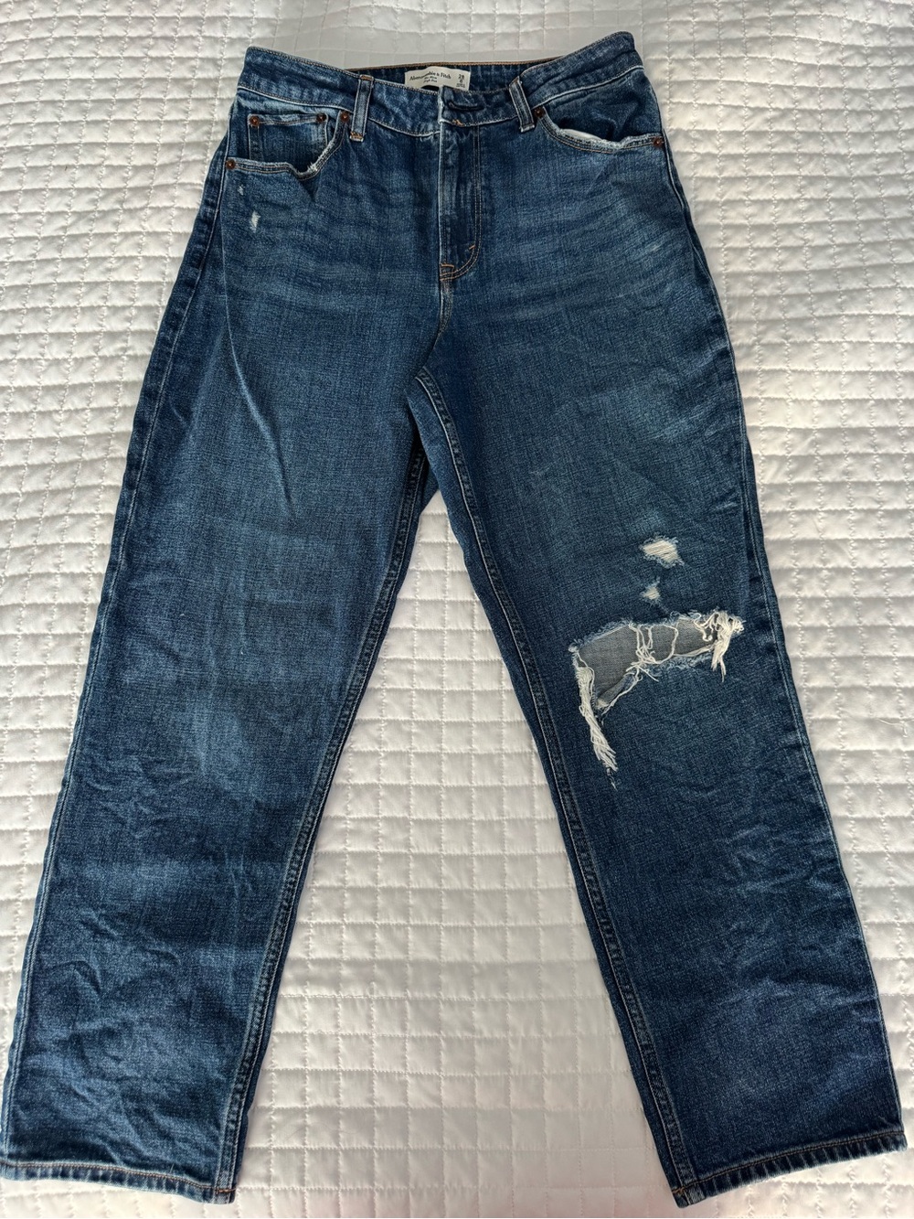 Abercrombie & Fitch | The Mom High Rise Curve Love | Size 28/6